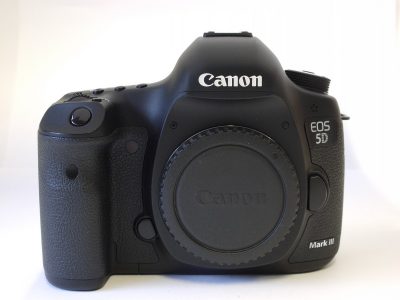 Canon EOS 5D Mark III 22.3MP Digital SLR body, with body cap, Canon LP-E6 Battery & Canon LC-E6E Charger