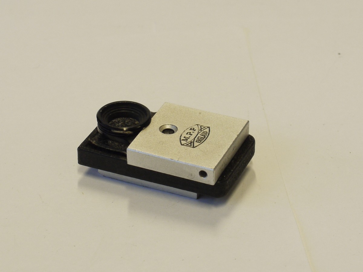 mwclassiccameras-20221216-130 MPP folding Sports Finder rear sight, accessory shoe mounting