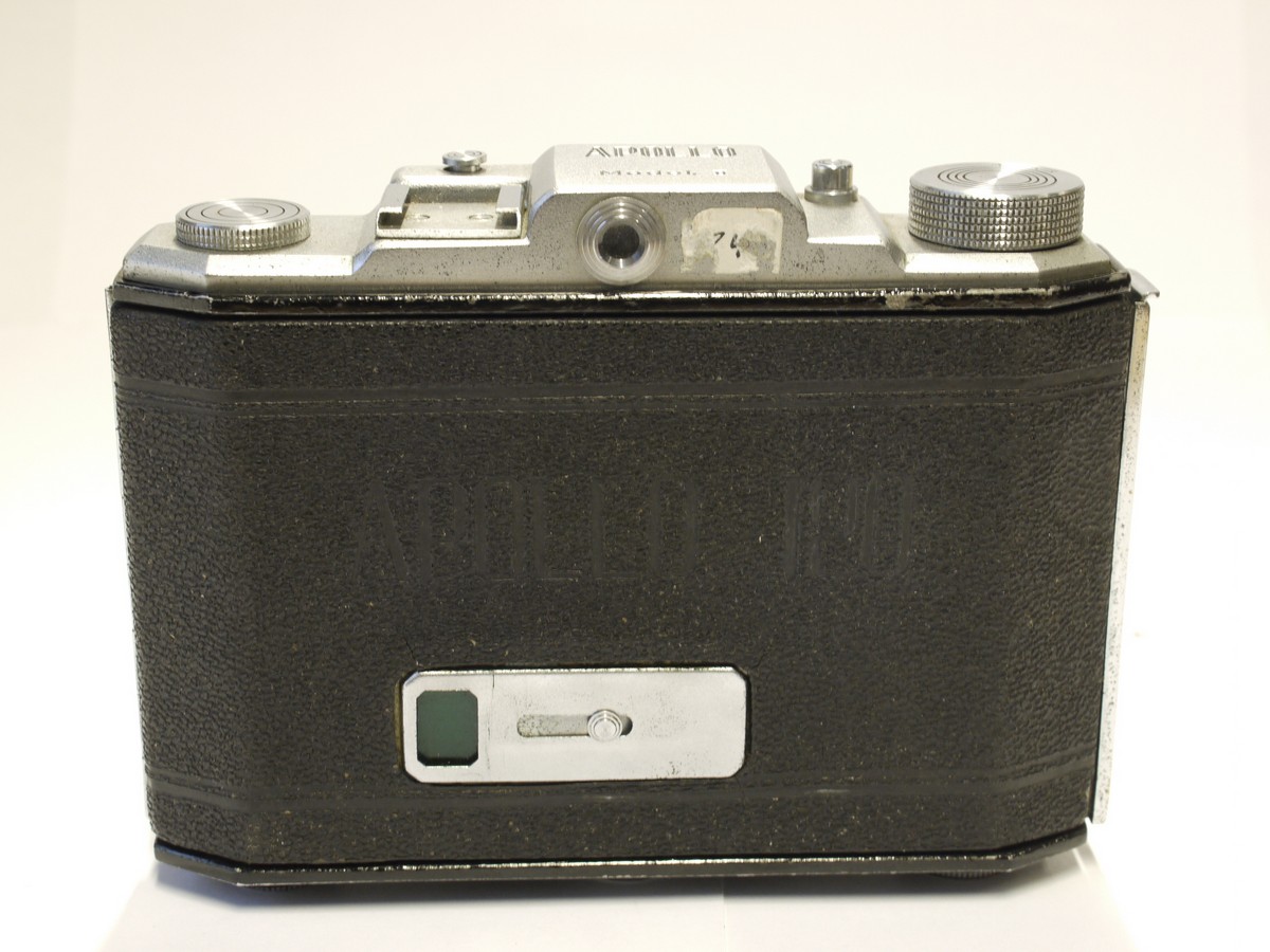 mwclassiccameras-20221223-168 Nishida Kogaku Apollo 120 model II c1951-53 6x4 on 120 folding camera with 7.5cm f3.5 Proud Special uncoated lens in KSK shutter + ER case. UNCOMON