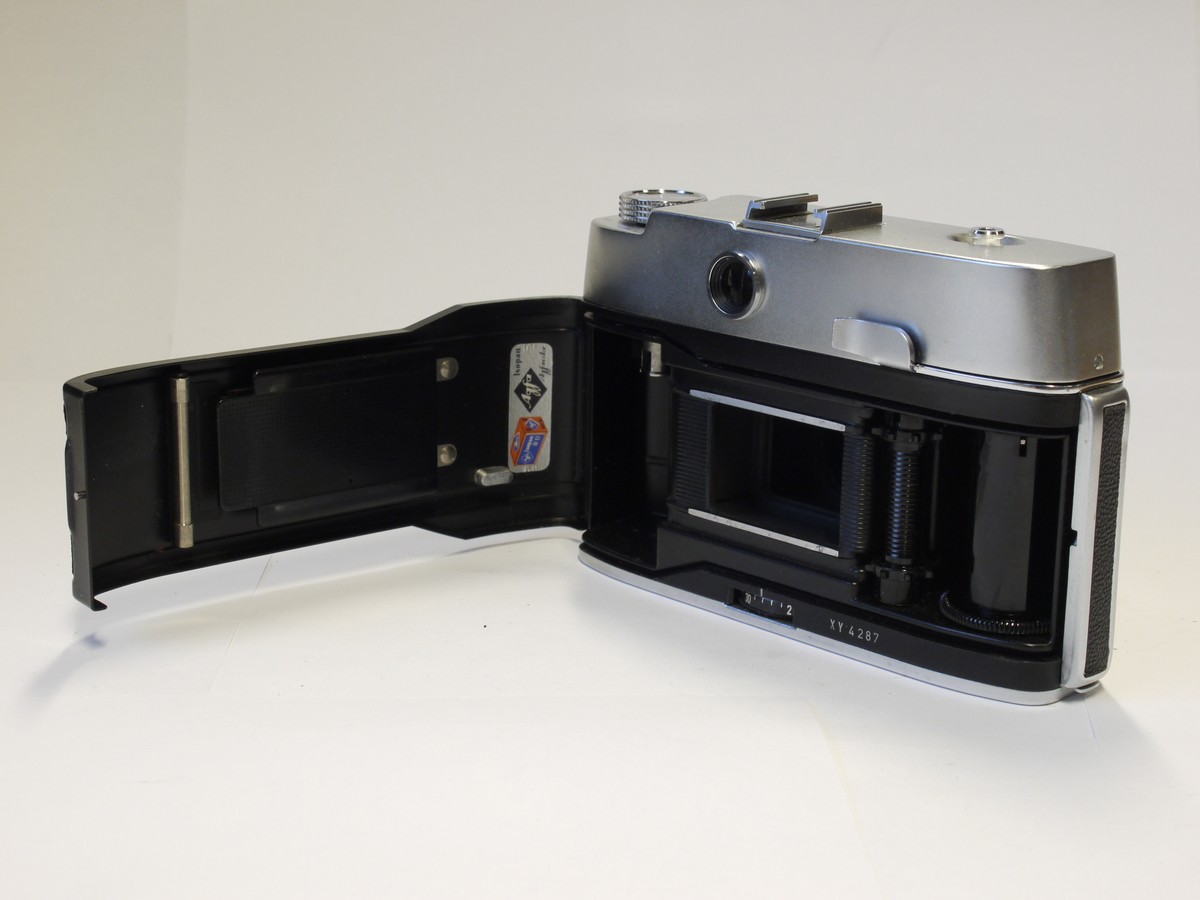 mwclassiccameras-20221223-185 Agfa Silette 35mm camera with 50mm f2.9 Color-Solinar coated lens in Compur-Rapid shutter with ER case + Watameter II shoe mounting short base rangefinder in case