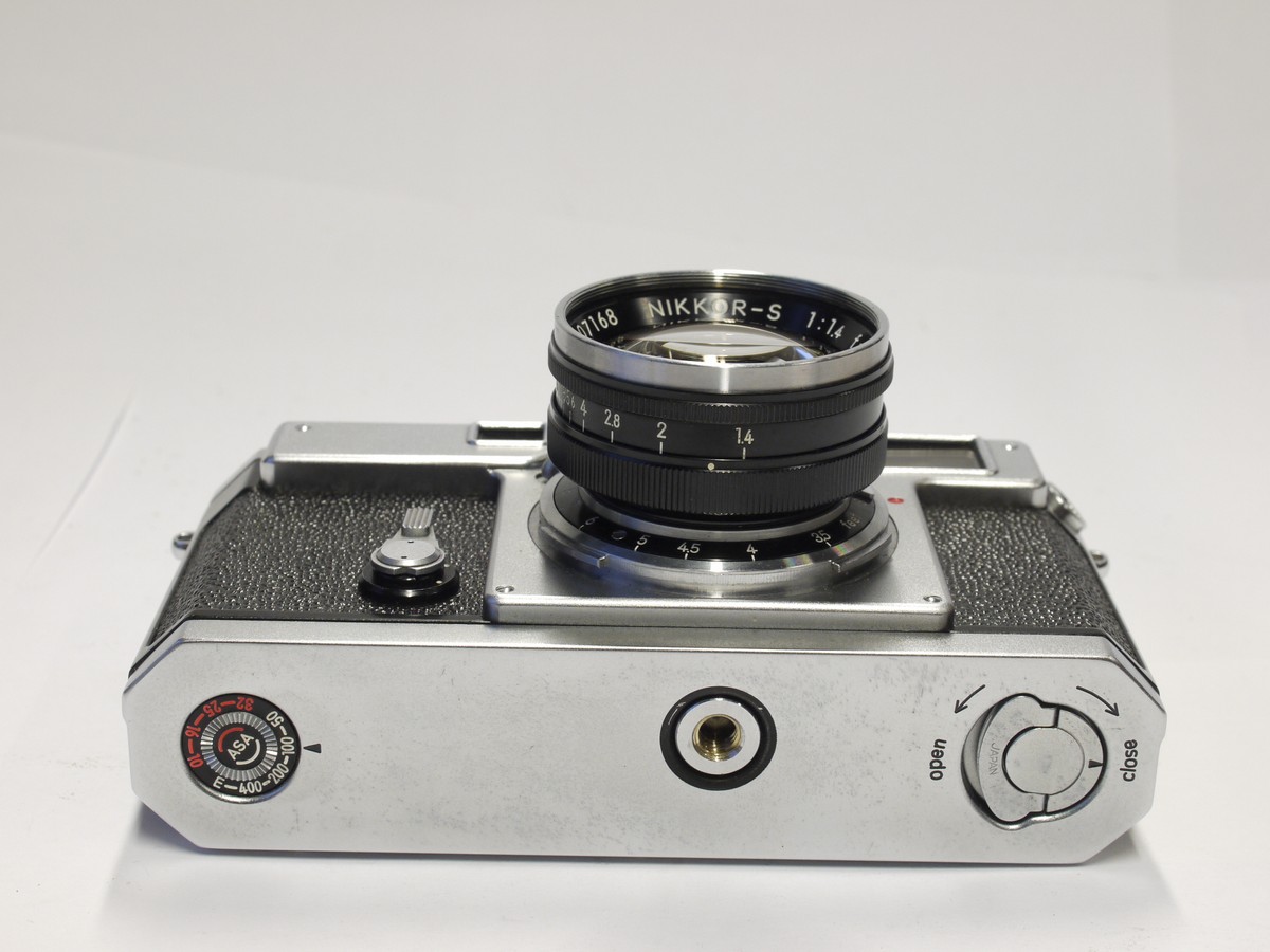 mwclassiccameras-20230120-366 Nikon S3 chrome (No.6306676) + 5cm f1.4 Nikkor-S BLACK lens with black front face (No.407168) + Nikon front cap & Nikon ER case. Production of around 14000