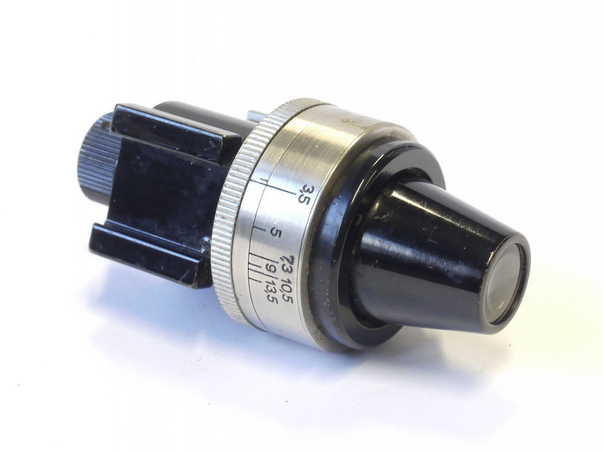 mwclassiccameras-20230120-570 Leitz Universal Shoe Finder, black & nickel, for 35, 50, 73, 90, 105 & 135mm (VIDOM)