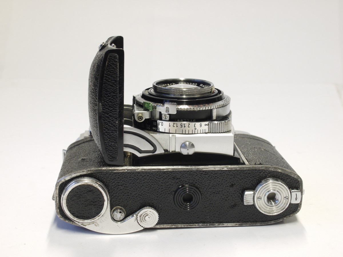 mwclassiccameras-20230120-788 Kodak Retina IIIc 35mm folding coupled rangefinder Selenium metered camera with 50mm f2 Xenon C interchangeable lens + Meter diffuser & Kodak ER case