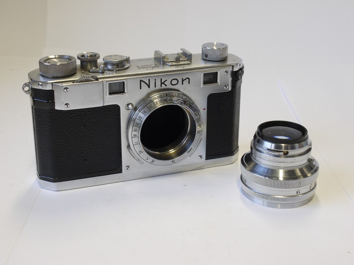 mwclassiccameras-20230120-82 Nikon S chrome (No.60910271) + 5cm f1.4 Nikkor-S.C chrome lens with black front face (No.324579), Nikon black front cap, Nikon ER case with strap, Original Instructions & Nikon Blue felt covered box