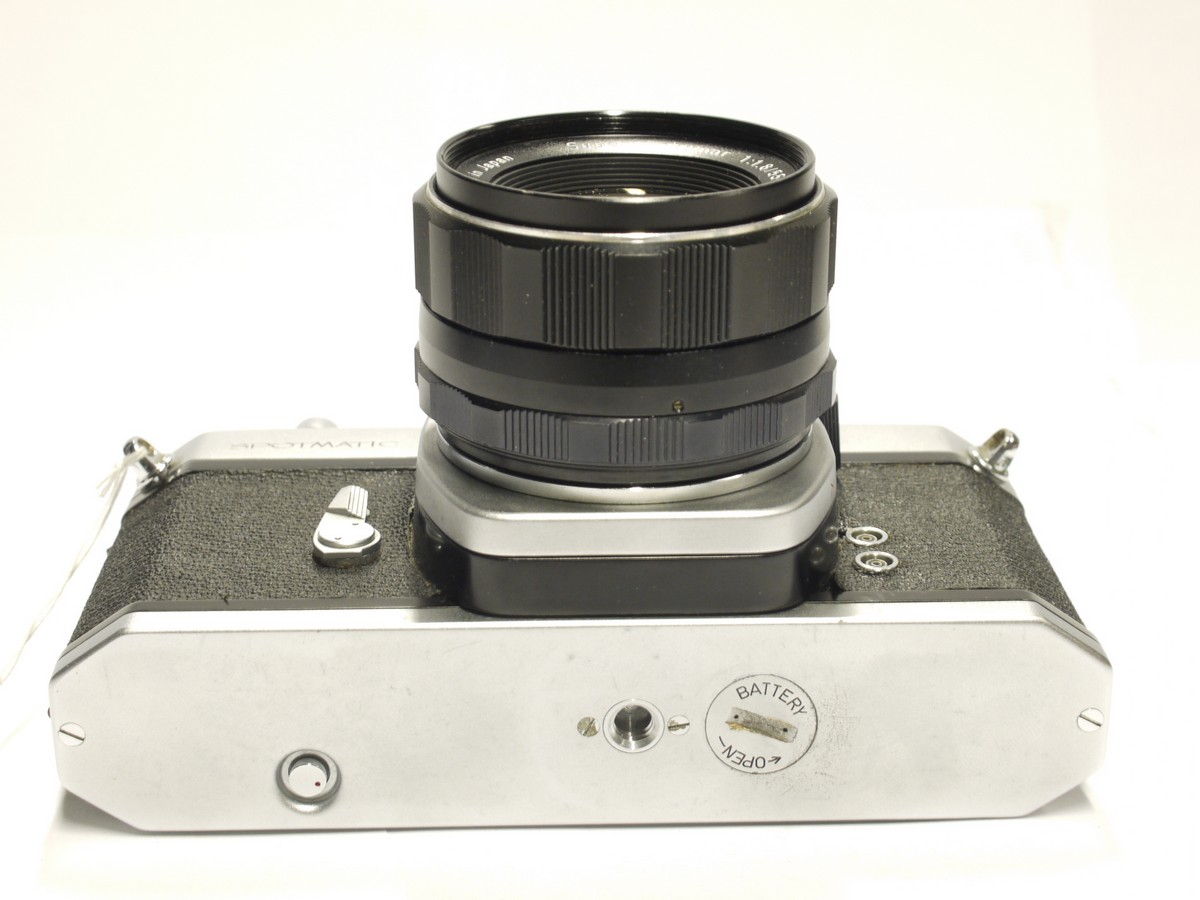 mwclassiccameras-20230120-869 Pentax SP 35mm SLR, chrome + 55mm f1.8 Super Takumar M42 lens, Pentax front cap & makers Box with full packaging
