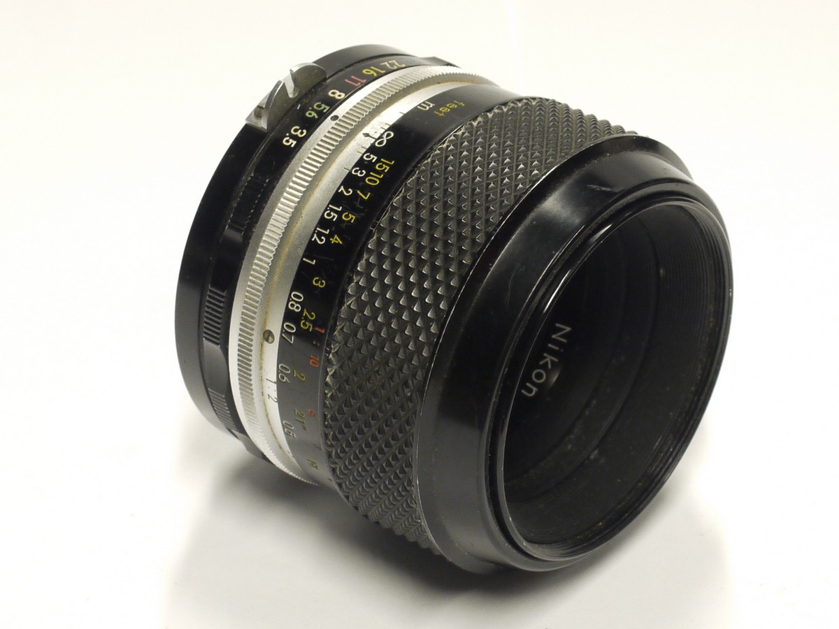 mwclassiccameras-20230120-920 Nikon 55mm f3.5 Micro-Nikkor-P manual focus PRE-AI mount lens + front cap