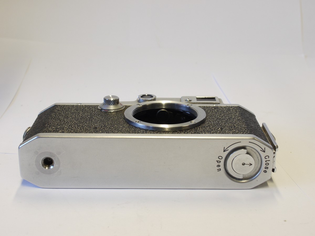 mwclassiccameras-20230120-94 Canon IVSB Leica Copy body (No.126451). NEEDS REPAIR