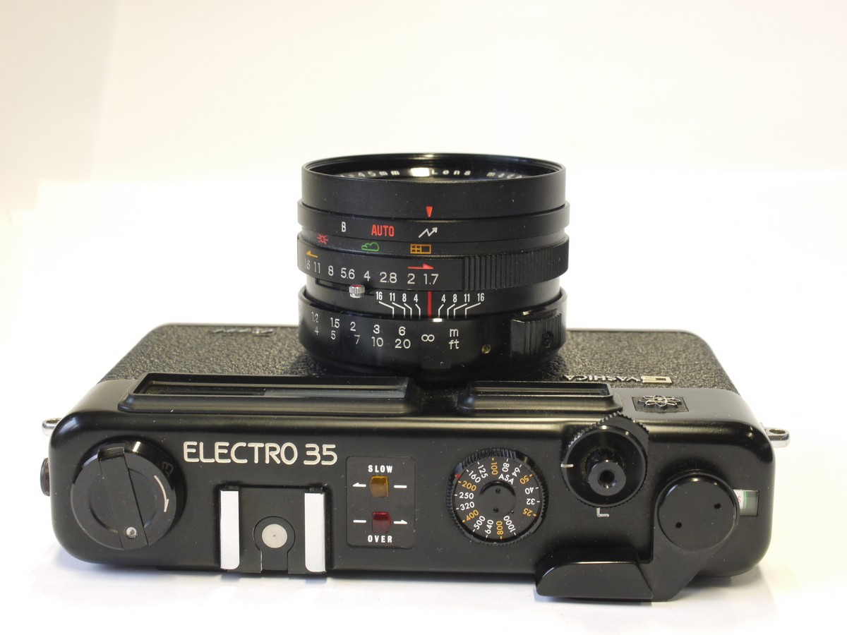 mwclassiccameras-20230127-63 Yashica Electro 35 GTN BLACK 35mm CDS meter coupled rangefinder camera with 45mm f1.7 Color-Yashinon lens