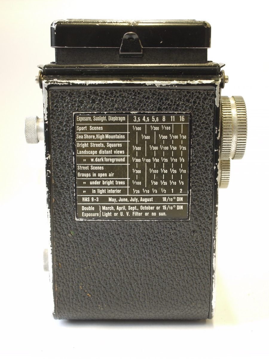 mwclassiccameras-20230203-134 Rolleicord Ia Type I TLR c1936/37 with 7.5cm f4.5 Triotar lens in Compur shutter