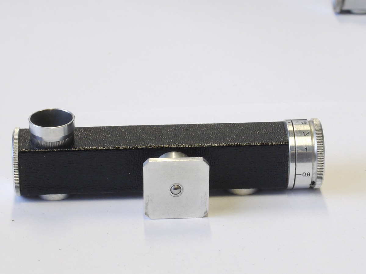 mwclassiccameras-20230203-459 JL long base shoe rangefinder, scale in Metres. Made in France. Copy of Leitz Rangefinder