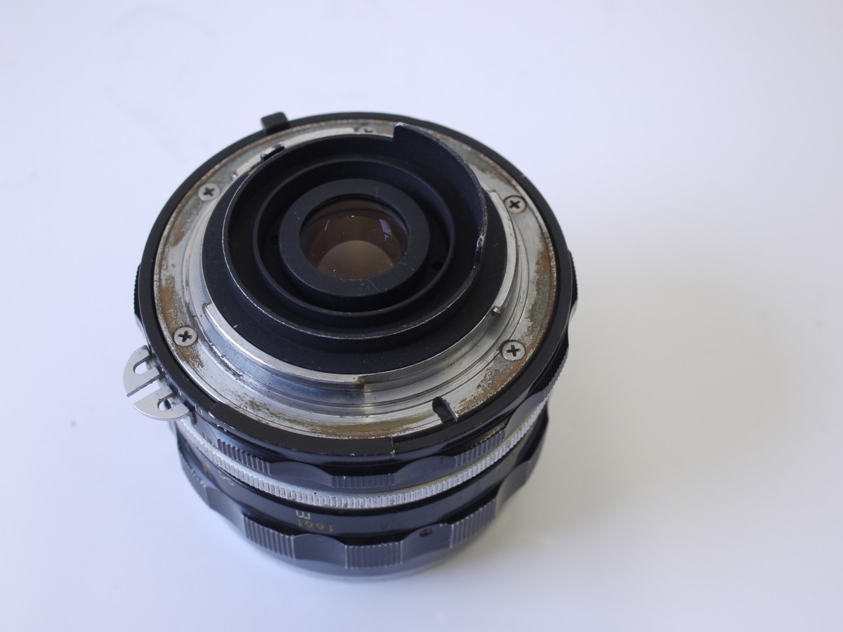 mwclassiccameras-20230217-77 Nikon 35mm f2.8 Nikkor-S lens, black chrome with scalloped focusing ring (converted to AI)