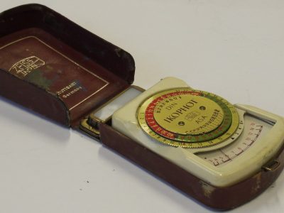 Zeiss Ikon Ikophot selenium cell hand-held meter, Yellow with Red/Green wheel scale + case