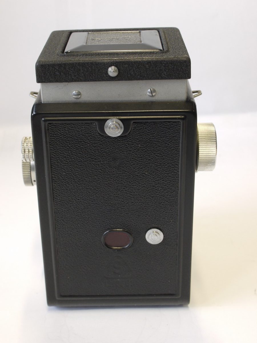 mwclassiccameras-20231002-41 Welta Weltaflex TLR with 75mm f3.5 Meritar V coated lens in Vebur shutter + makers ER case