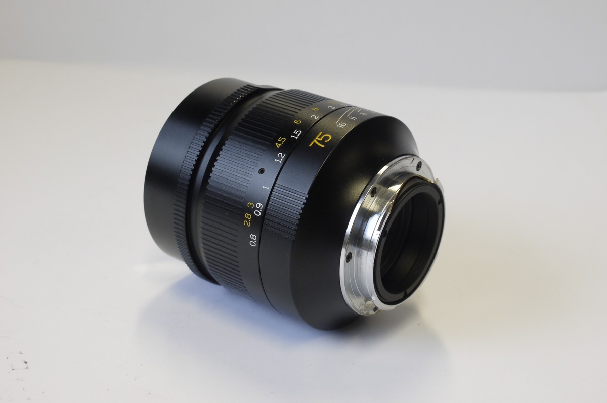 mwclassiccameras-20230331-130 7 artisans 75mm f1.25 black lens, Leica M mount + makers caps