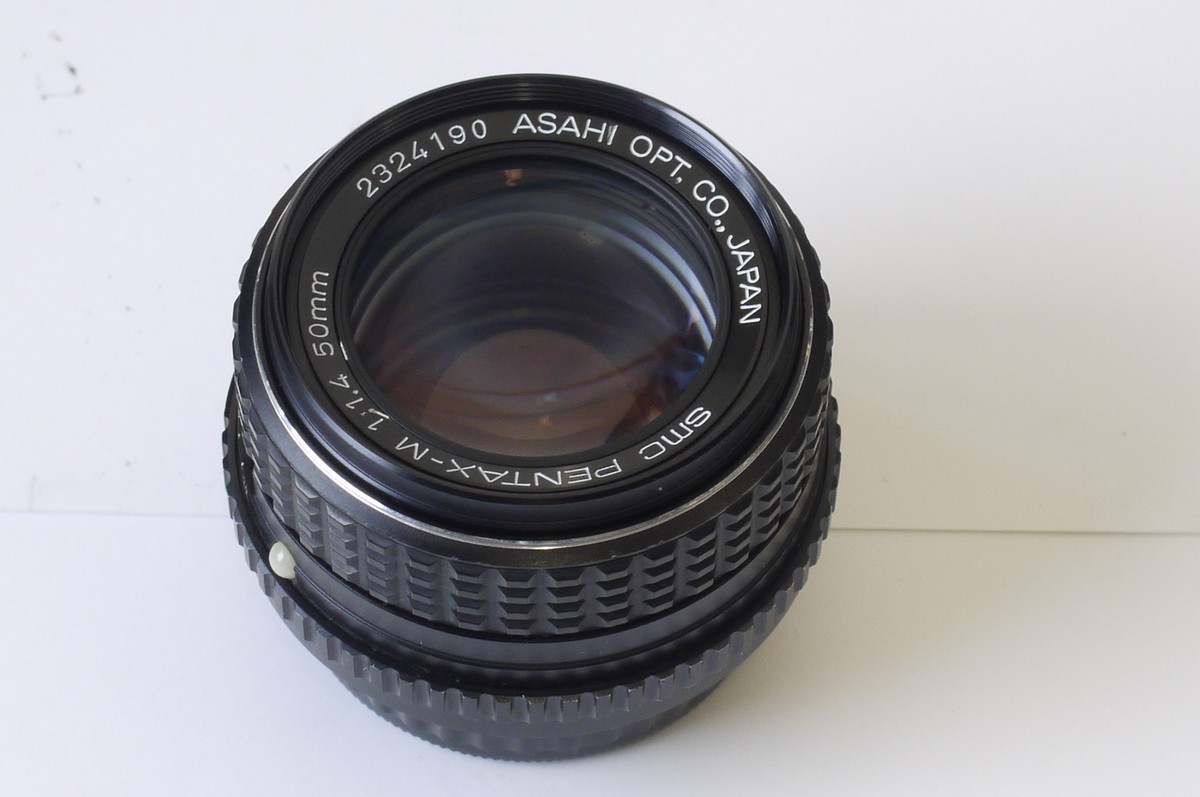 mwclassiccameras-20230331-51 Pentax 50mm f1.4 SMC Pentax-M manual focus PK-M bayonet lens + Pentax caps