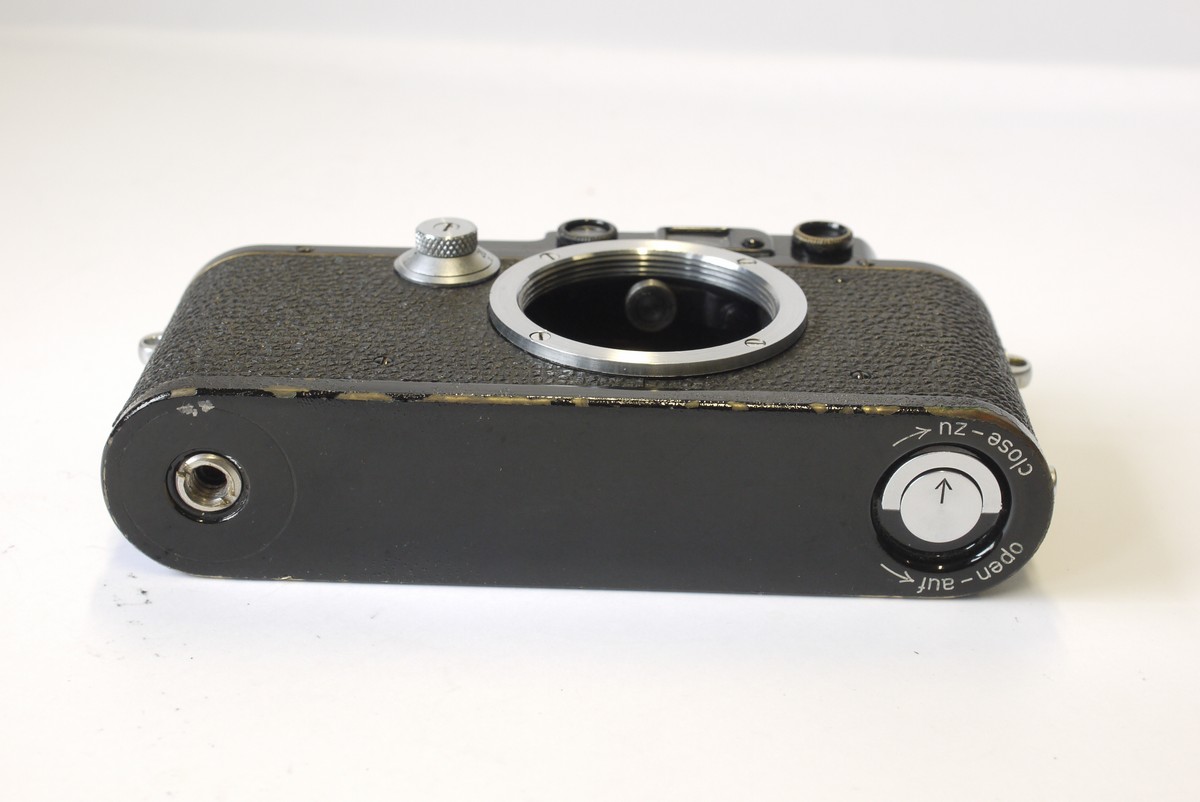 mwclassiccameras-20230407-4 Leica I factory converted to IIIf, black paint with nickel wind & rewind knobs, with chrome shutter dial, slow-speed dial, flash socket & shutter release