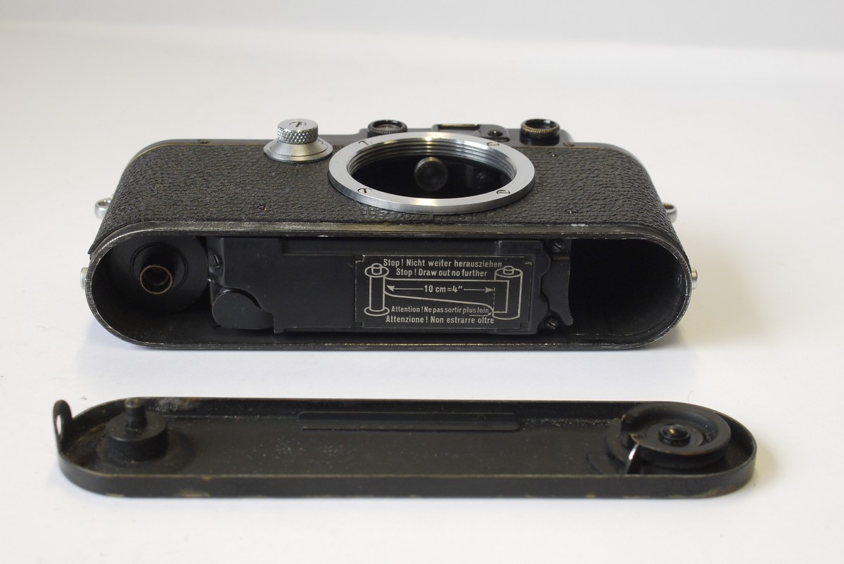 mwclassiccameras-20230407-5 Leica I factory converted to IIIf, black paint with nickel wind & rewind knobs, with chrome shutter dial, slow-speed dial, flash socket & shutter release