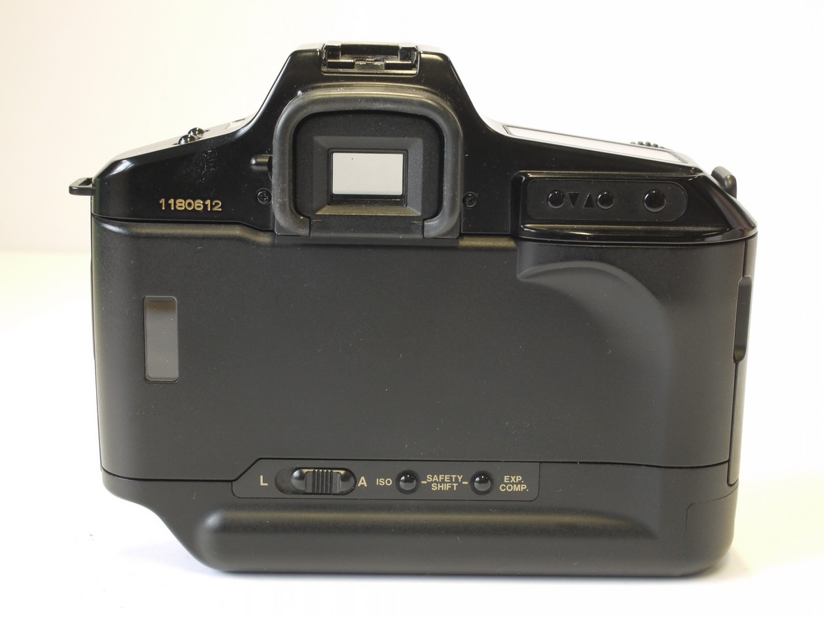 mwclassiccameras-20230414-239 Canon T90 35mm SLR body, January 1986, with Canon body cap, Instructions & Canon box with packaging