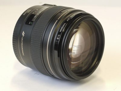 Canon EF 100mm f2 USM lens + Canon caps, Instructions & makers Box with packaging