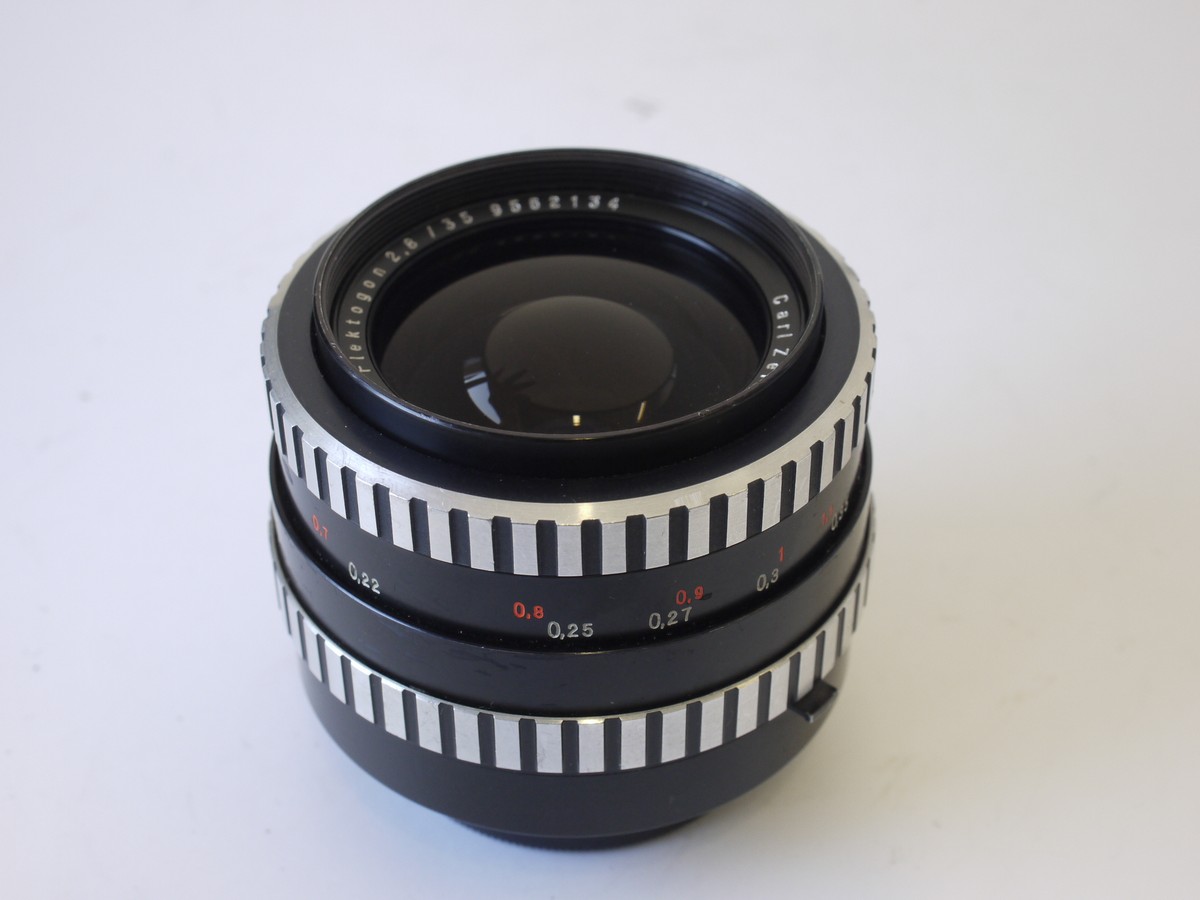 mwclassiccameras-20230420-17 Carl Zeiss Jena DDR 35mm f2.8 Flektogon manual focus M42 screw mount lens + caps