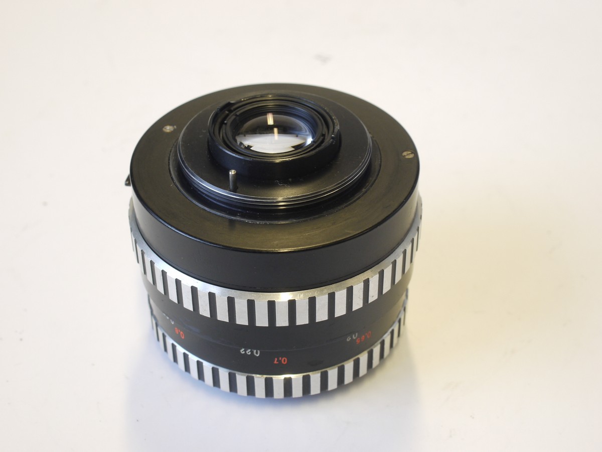 mwclassiccameras-20230420-18 Carl Zeiss Jena DDR 35mm f2.8 Flektogon manual focus M42 screw mount lens + caps