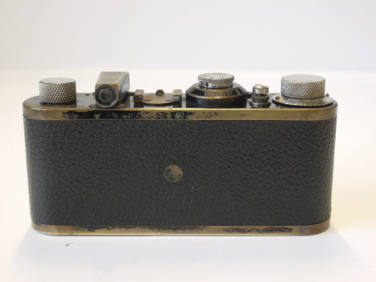 mwclassiccameras-20230420-2 Leica I Model A (No.16426) c1929, black & nickel, with 50mm f3.5 Elmar collapsible lens