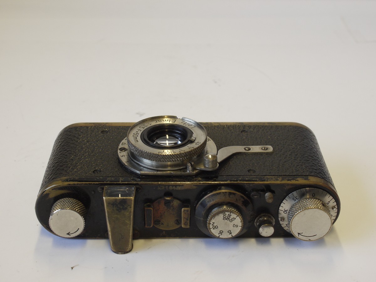 mwclassiccameras-20230420-3 Leica I Model A (No.16426) c1929, black & nickel, with 50mm f3.5 Elmar collapsible lens