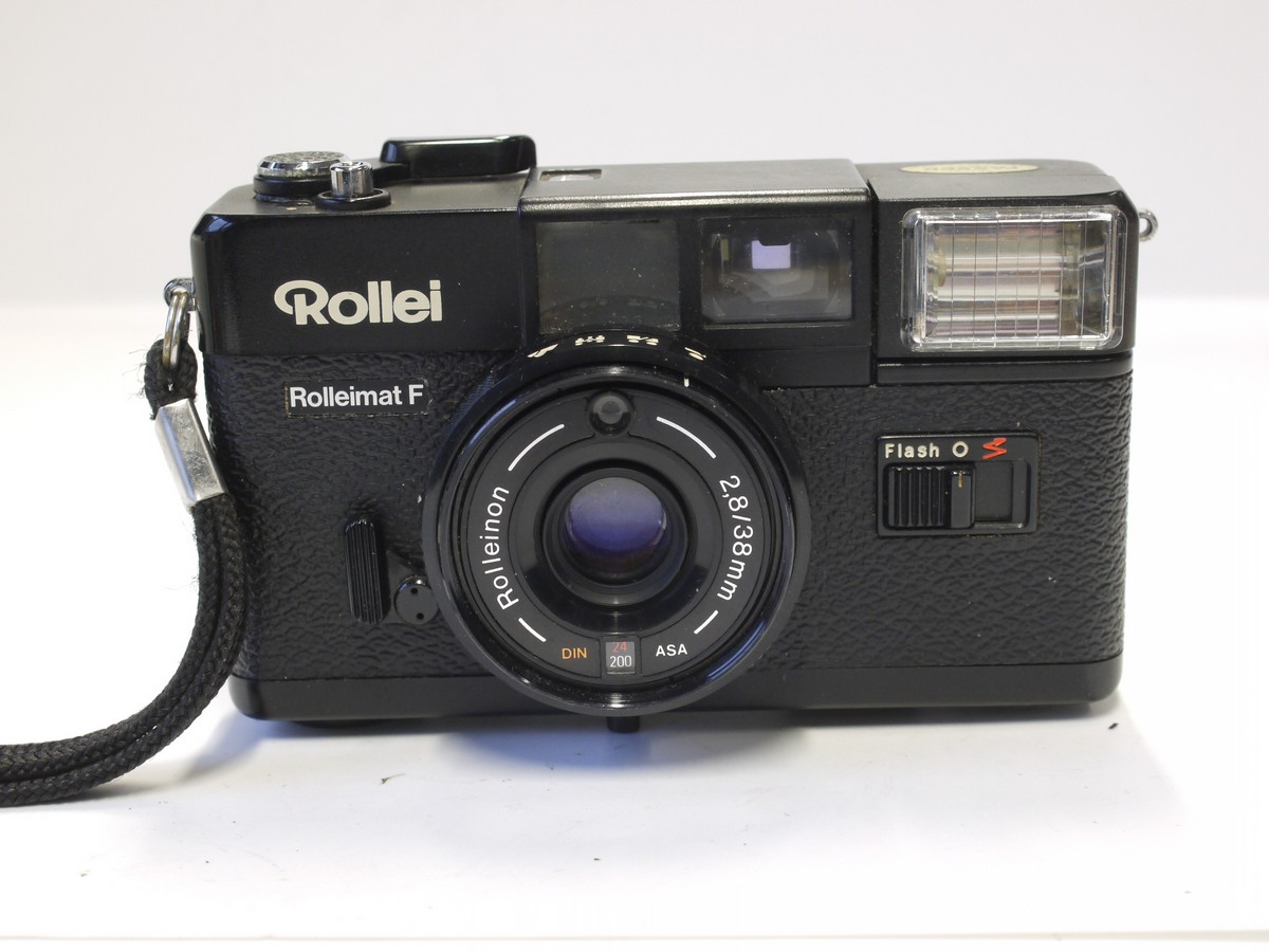 mwclassiccameras-20230420-381 Rollei Rolleimat F 35mm Point-and-Shoot compact autofocus camera with 38mm f2.8 Rolleinon lens + makers case