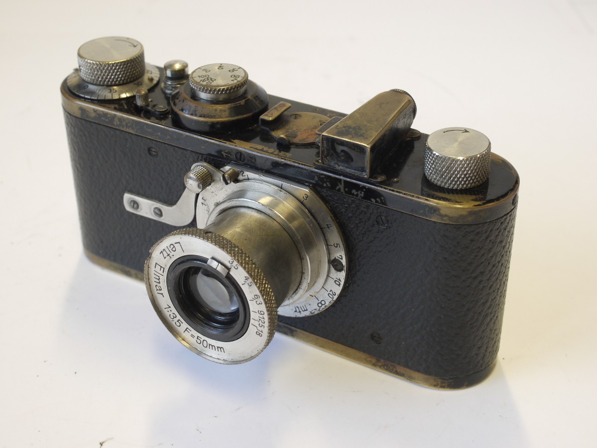 mwclassiccameras-20230420-5 Leica I Model A (No.16426) c1929, black & nickel, with 50mm f3.5 Elmar collapsible lens