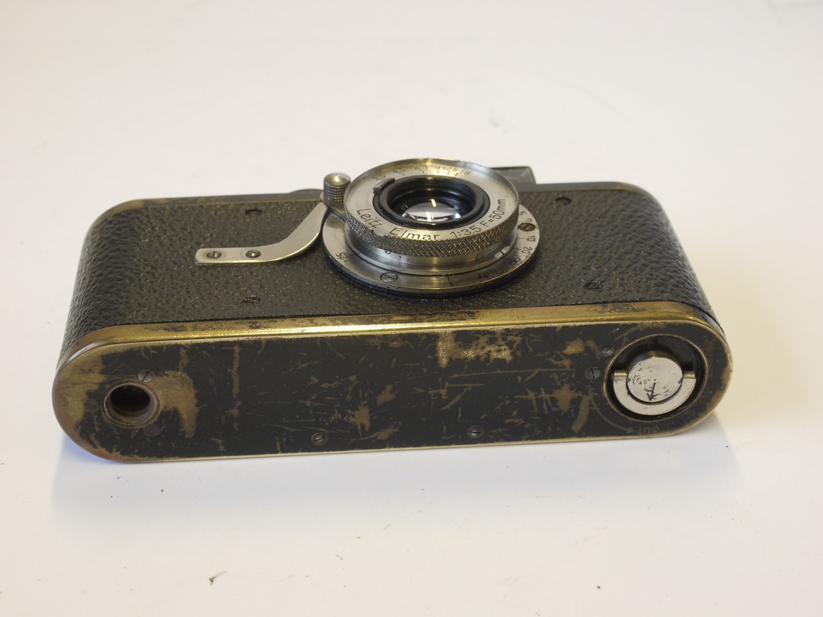 mwclassiccameras-20230420-7 Leica I Model A (No.16426) c1929, black & nickel, with 50mm f3.5 Elmar collapsible lens