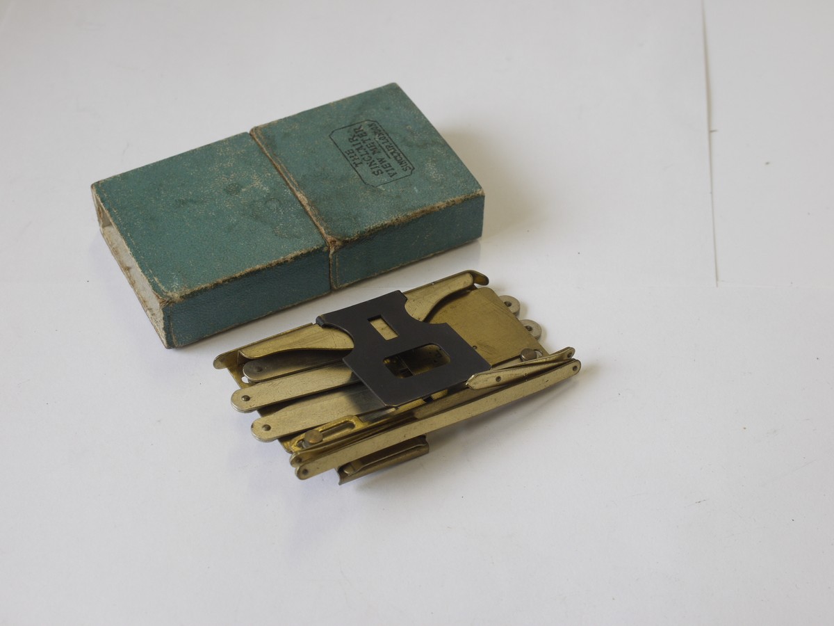 mwclassiccameras-20230526-148 The Sinclair View Meter. Brass extending sports finder, shoe fitting. With makers box. UNCOMMON