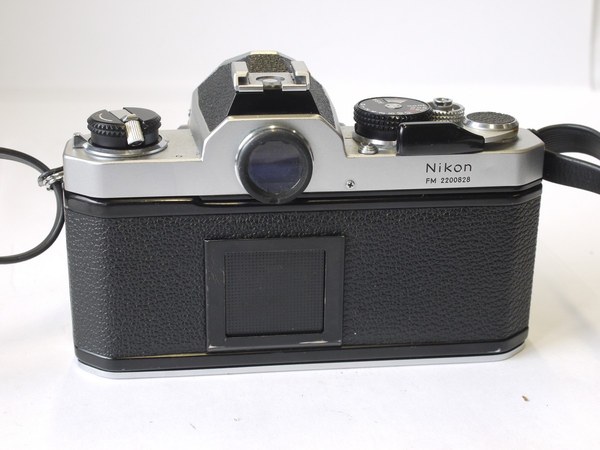 mwclassiccameras-20230526-176 Nikon FM chrome 35mm SLR, manual CDs LED metering + Minolta neck strap