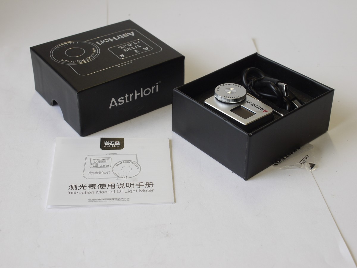 mwclassiccameras-20230526-272 AstrHori AH-M1 small shoe mounting CDS Exposure Meter, chrome, with USB charger & makers box