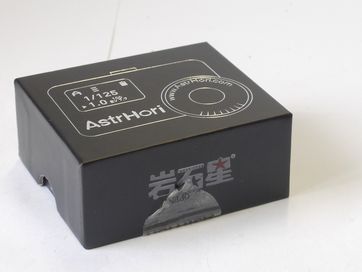 mwclassiccameras-20230526-277 AstrHori AH-M1 small shoe mounting CDS Exposure Meter, chrome, with USB charger & makers box
