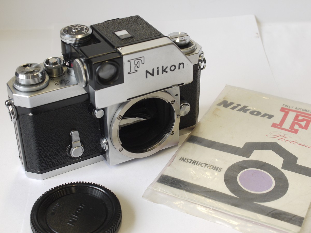 mwclassiccameras-20230526-7 Stereo Realist 35mm coupled rangefinder stereo camera with David White 35mm f3.5 Anastigmat lenses, front cap & Hawk MkVI Stereo slide projector (RARE) with Isco 70-120mm f3.5 Vario Projar lenses, Two Slide carriers, mains lead & Screen with stand