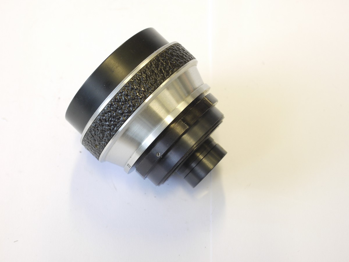 mwclassiccameras-20230602-189 Carl Zeiss 35mm f2.8 Flektogon lens for Werra, with screw-in lens hood & caps