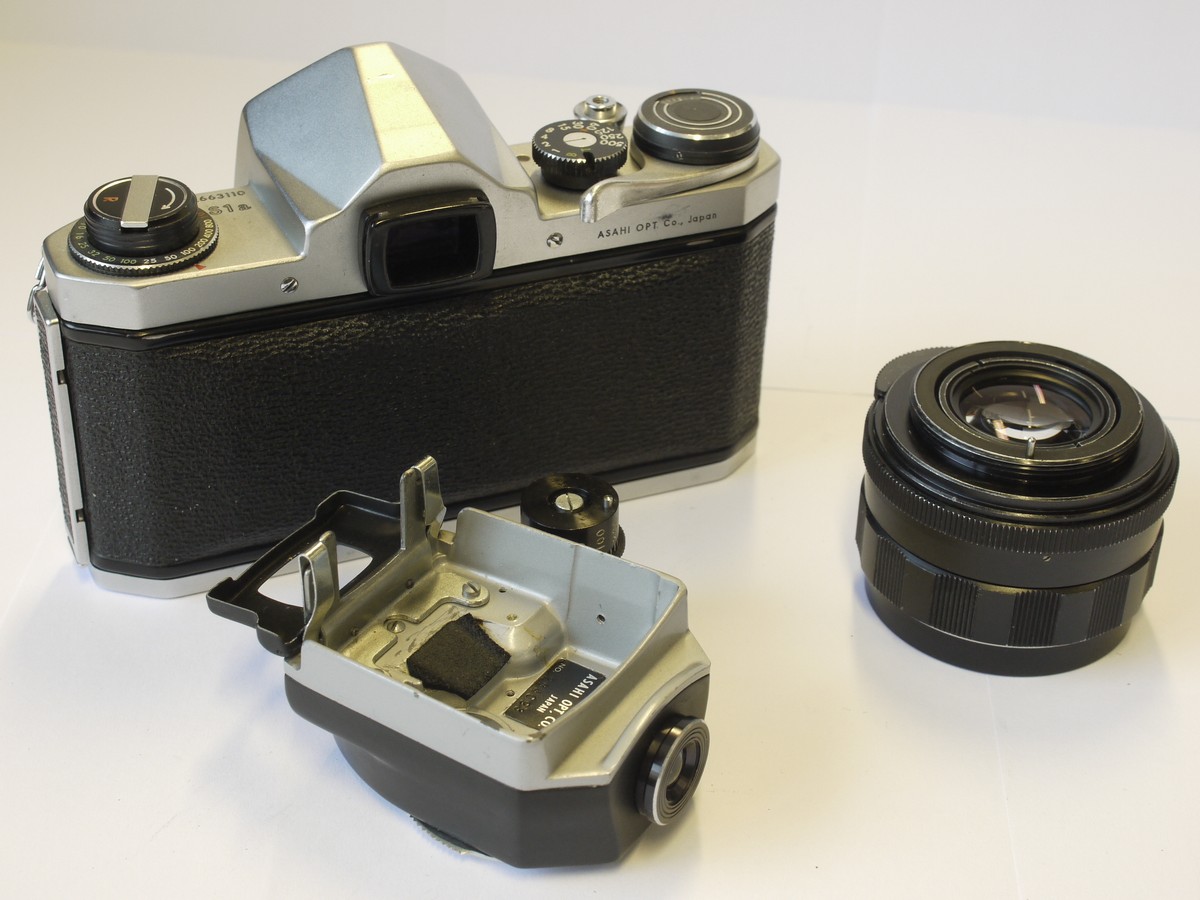 mwclassiccameras-20230602-53 Pentax S1A with CDS Metering prism finder + 55mm f2 Super Takumar M42 screw mount lens