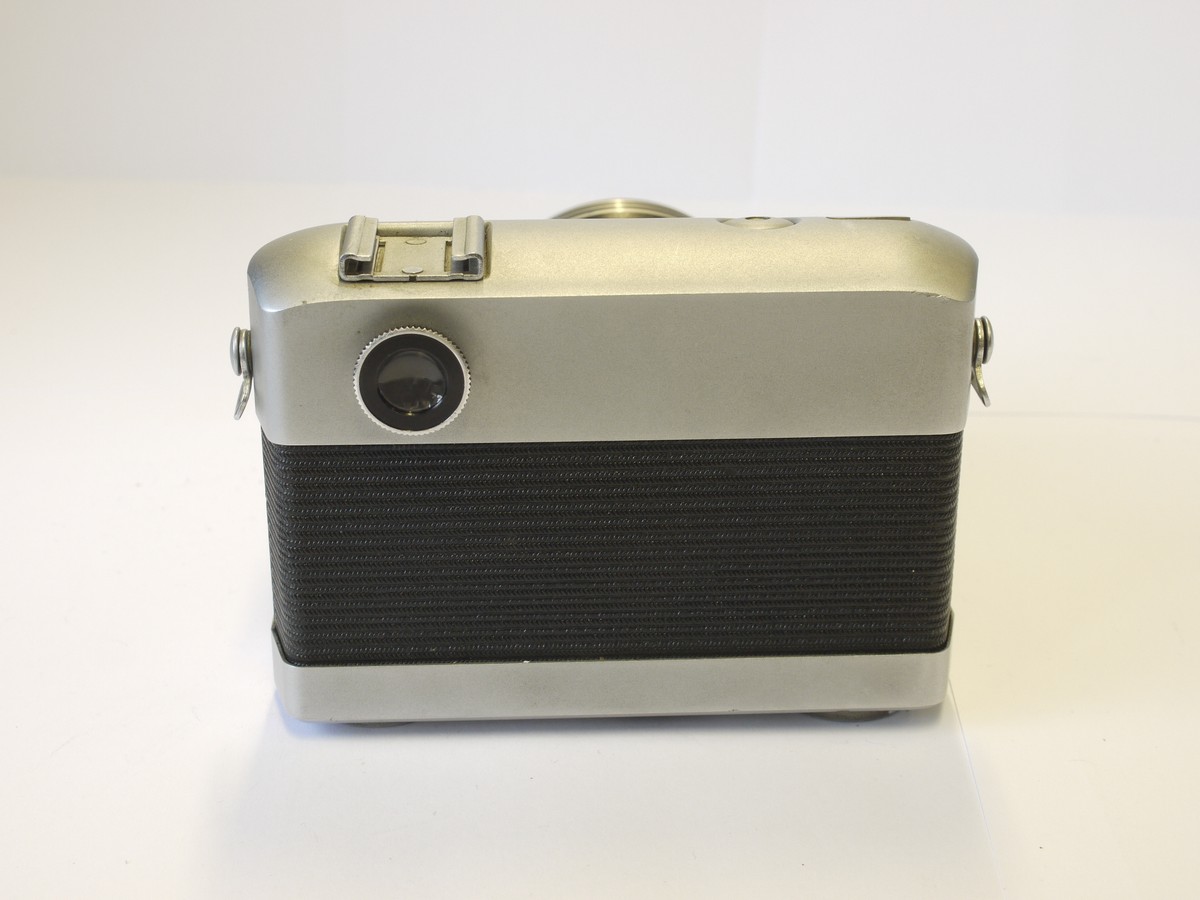 mwclassiccameras-20230602-99 Werra Matic 35mm selenium metered coupled rangefinder camera with 50mm f2.8 Tessar interchangeable lens, complete with reversible lens hood & cap