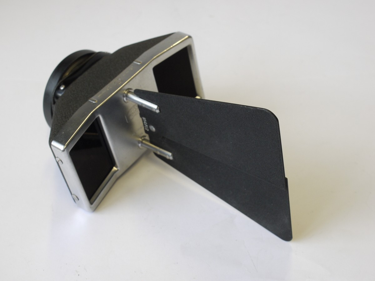 mwclassiccameras-20230616-276 Zeiss Ikon Stereo Beam Splitter (814)with adapter for use with 49mm filter thread (Contarex) lenses. With beam splitter (814/02 & front cap
