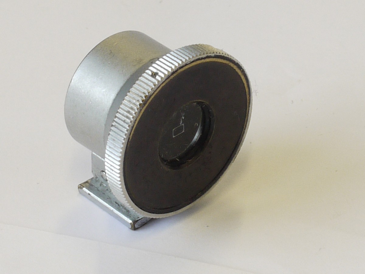 mwclassiccameras-20230616-87 Leitz 13.5cm Optical bright-line shoe finder (SHOOC)