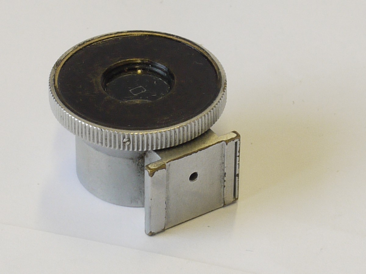 mwclassiccameras-20230616-88 Leitz 13.5cm Optical bright-line shoe finder (SHOOC)