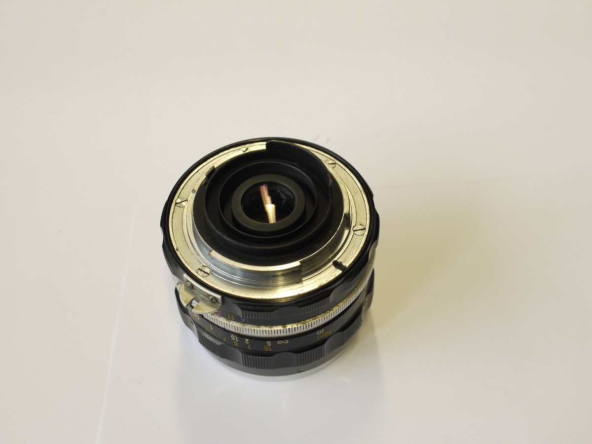 Nikon Nippon Kogaku 35mm f2.8 Nikkor-S manual focus PRE-AI lens