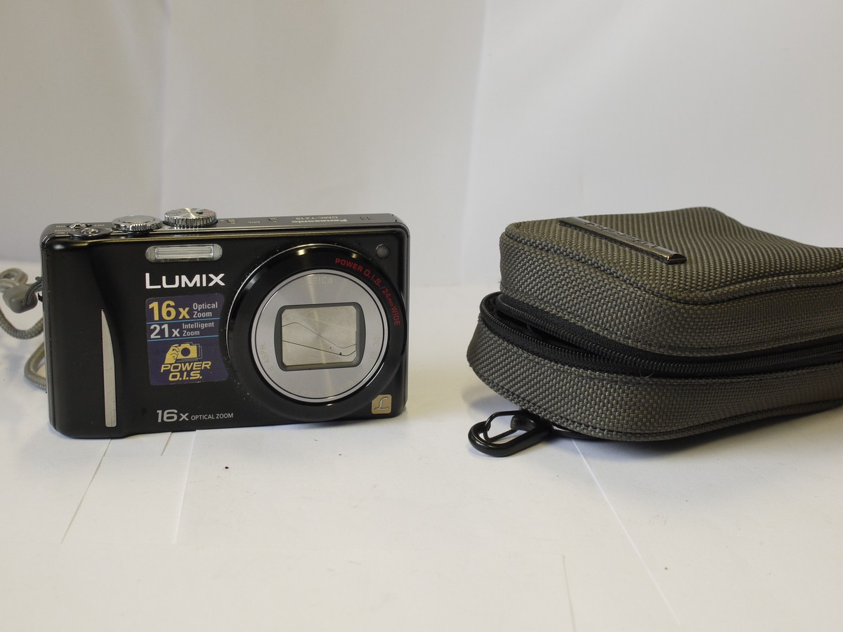 mwclassiccameras-20230728-157 Panasonic Lumix DMC-TZ19 14.1MP black compact camera with LEICA 4.3-68.8mm f3.3-5.9 ASPH Vario Elmar, with Battery, wrist strap & case