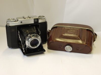 Zeiss Ikon Super Ikonta III (531/16) 6x6 folding coupled rangefnder camera with Zeiss Opton 75mm f3.5 Tessar coated lens in Synchro Compur shutter + makers ER case