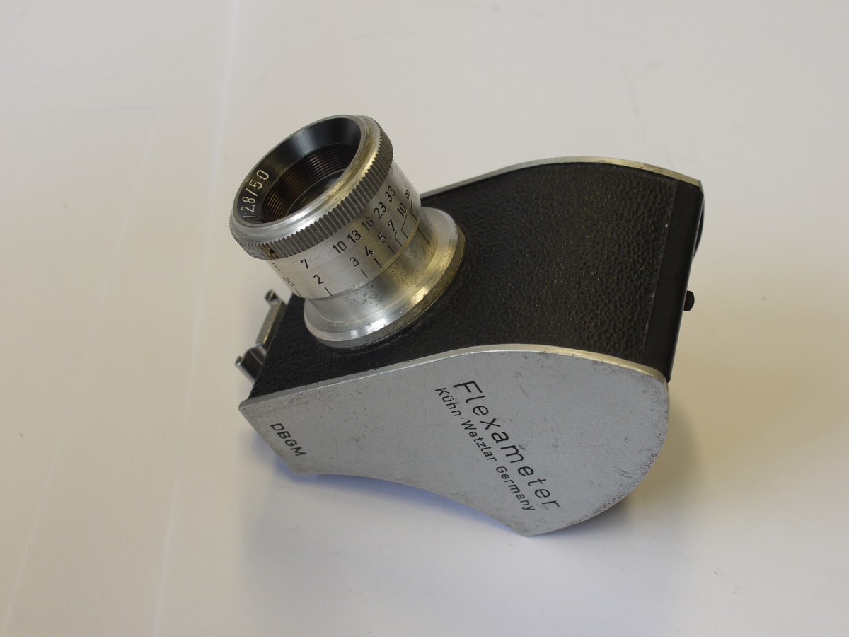 mwclassiccameras-20230818-61 Kuhn Wetzlar Flexameter Waist-Level accessory shoe finder with Kuhn 50mm f2.8 Rekatar lens & hinging magnifier