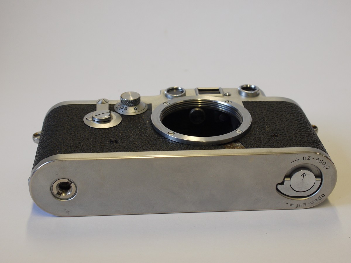 mwclassiccameras-20230825-26 Leica IIIf Black-Dial body, with delayed action (No.461585)