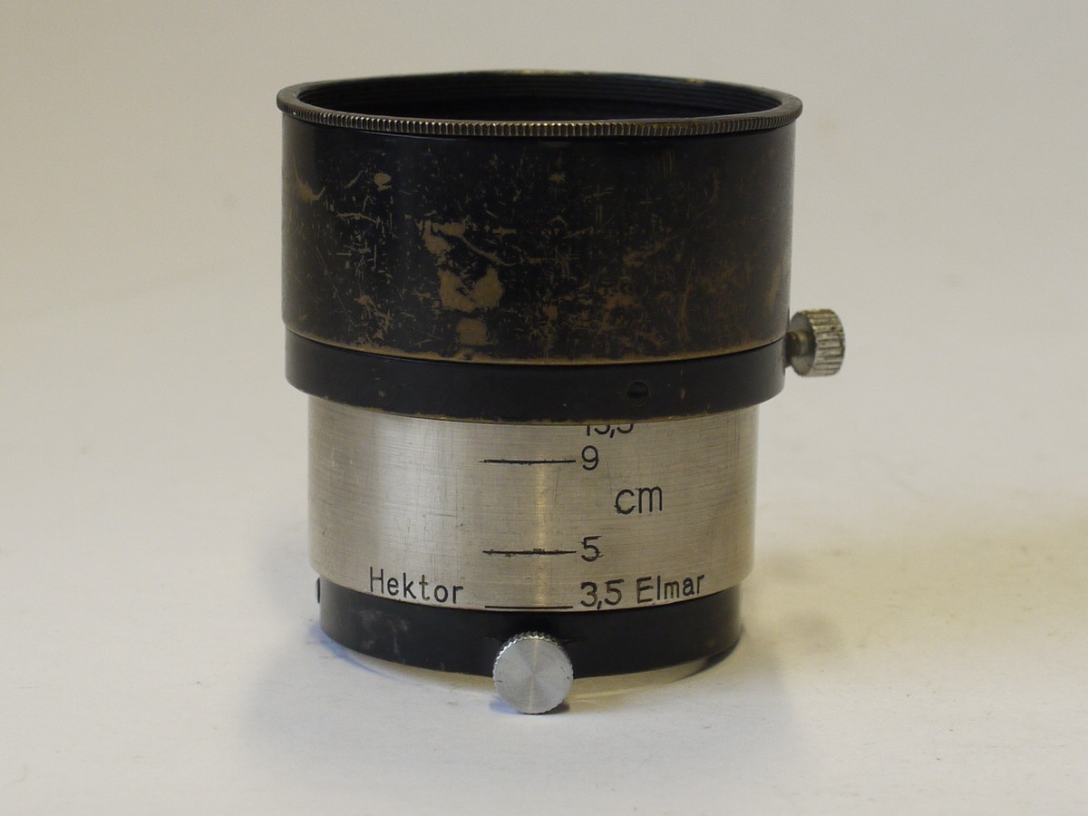 mwclassiccameras-20230901-246 Leitz A36 push-on black & nickel multi-lens hood for 3.5cm Elmar, 5cm Hektor & 50-135mm L39 lenses (FIKUS) Rare nickel hood
