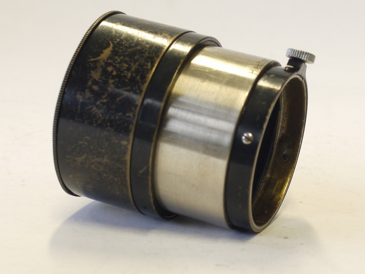 mwclassiccameras-20230901-248 Leitz A36 push-on black & nickel multi-lens hood for 3.5cm Elmar, 5cm Hektor & 50-135mm L39 lenses (FIKUS) Rare nickel hood