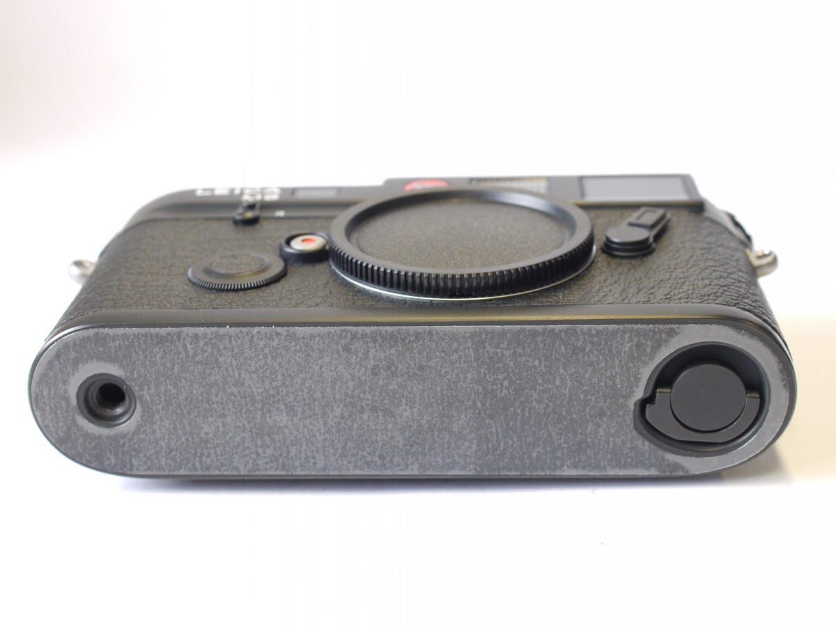 mwclassiccameras-20230908-175 Leica M6 black anodised body (No.1906245) c1991, with 0.72 Standard viewfinder & with 6 bright-line finder frames