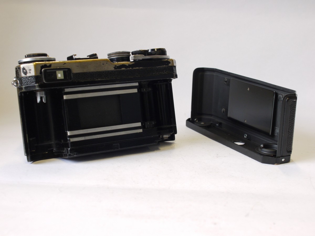 mwclassiccameras-20230908-254 Nikon SP Black repainted body (No.6212129) + 5cm f1.4 Nikkor-SC All black lens.